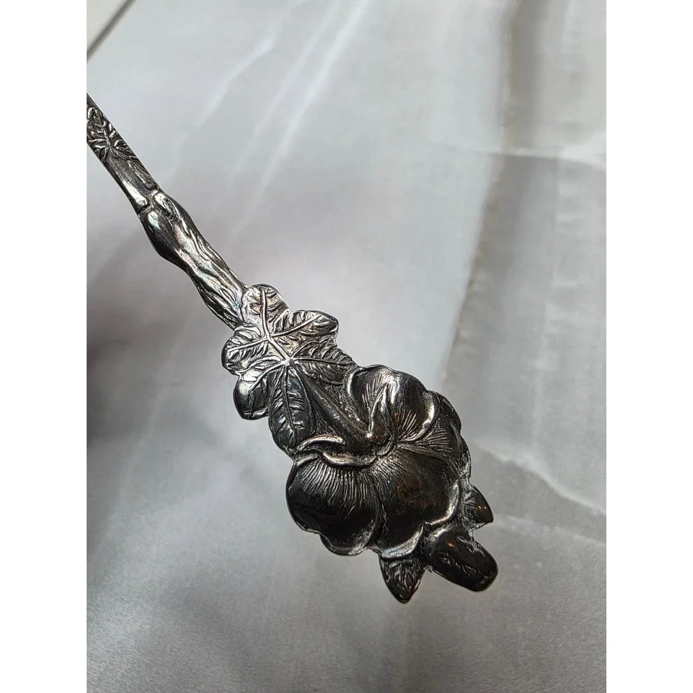 Reed & Barton Silverplate Floral Ladle and Leaf Spoon Serving Set 2‎ Piece A6